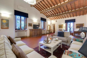 Historical Tower Spectacular Arno View & Balcony from 12th Century